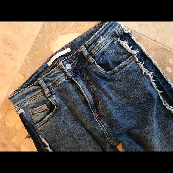 New Zara distressed jeans 2 - Picture 5 of 8